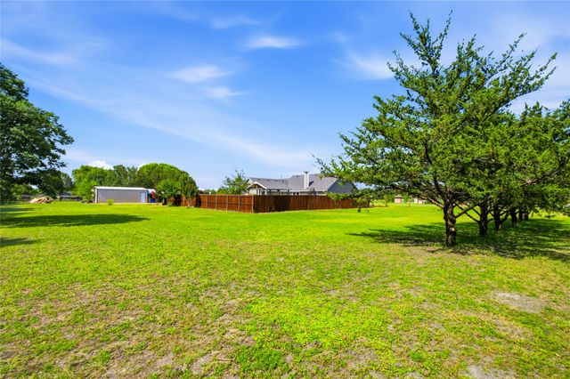 119 Harli Drive, Trenton, TX 75490