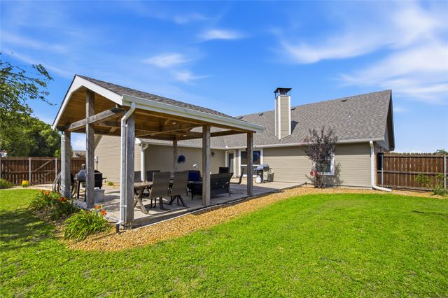 119 Harli Drive, Trenton, TX 75490