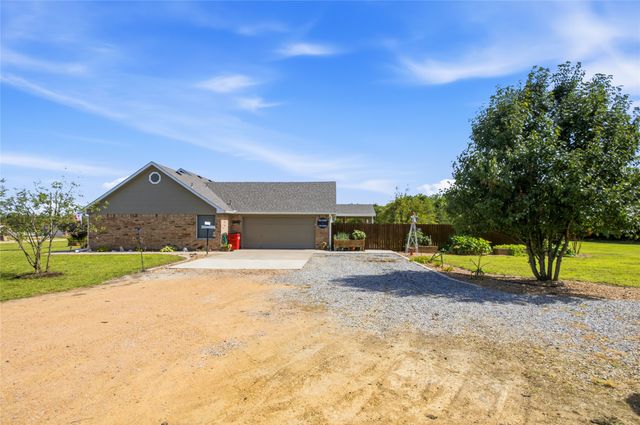 119 Harli Drive, Trenton, TX 75490