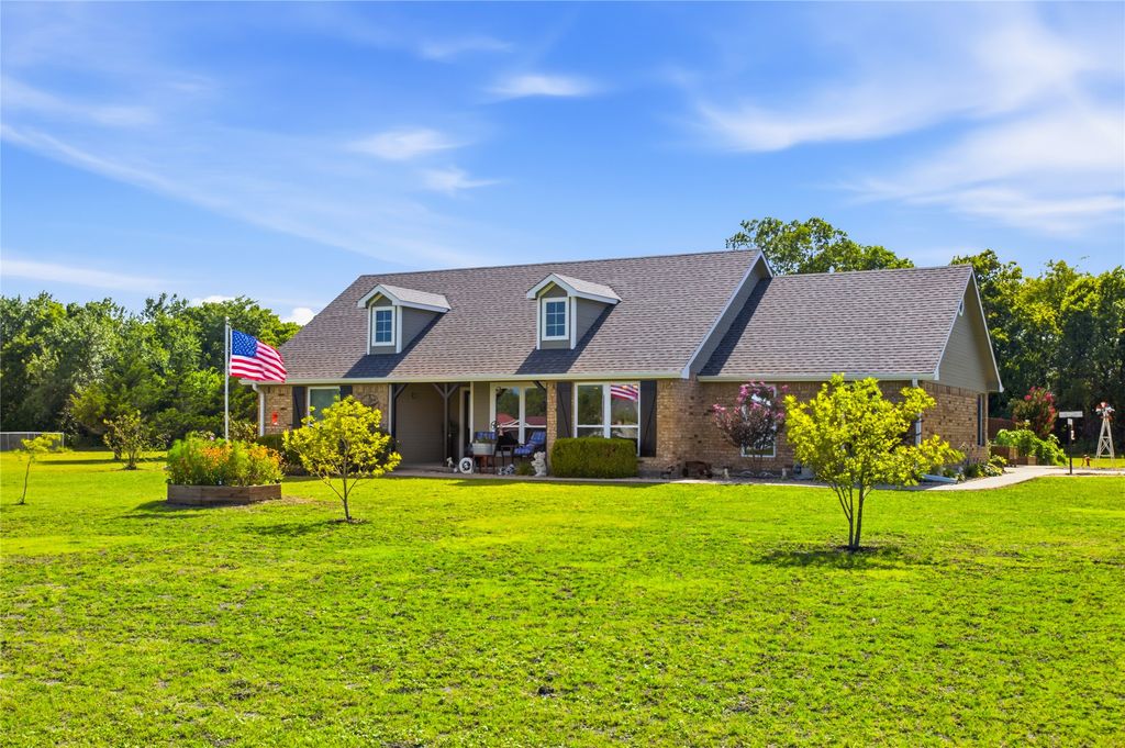119 Harli Drive, Trenton, TX 75490