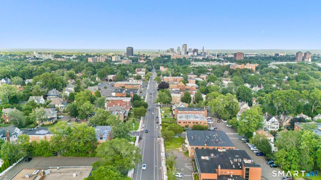 621 Farmington Avenue, Hartford, CT 06105