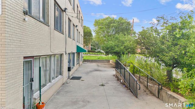 621 Farmington Avenue, Hartford, CT 06105