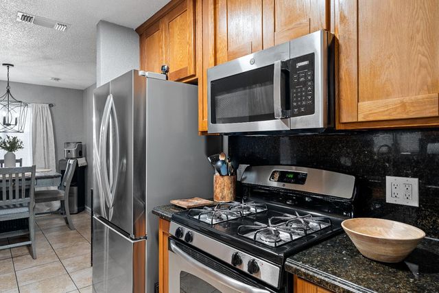 3720 Lowry Dr, North Highlands, CA 95660