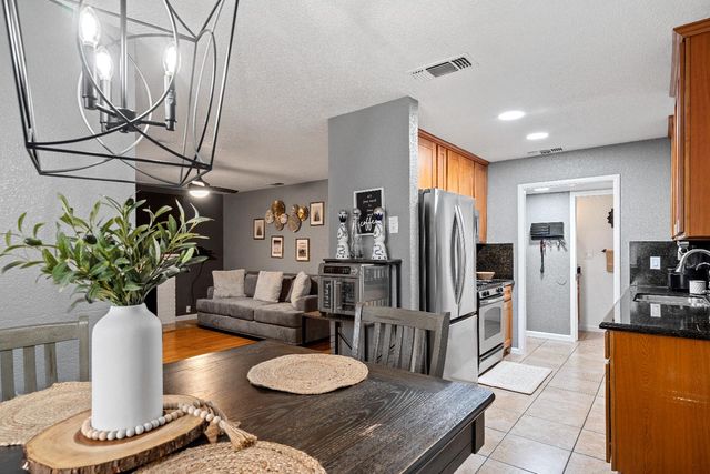 3720 Lowry Dr, North Highlands, CA 95660