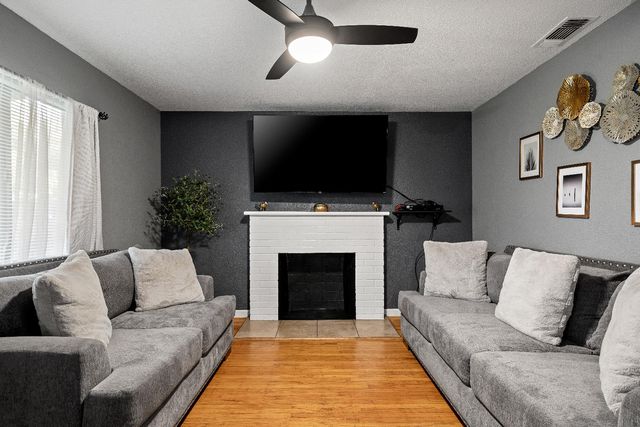 3720 Lowry Dr, North Highlands, CA 95660