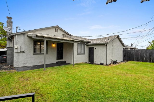 3720 Lowry Dr, North Highlands, CA 95660