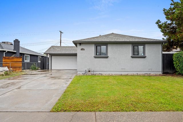 3720 Lowry Dr, North Highlands, CA 95660