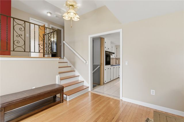 35 Superior View Boulevard, North Providence, RI 02911