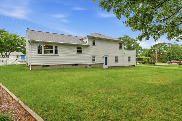 35 Superior View Boulevard, North Providence, RI 02911