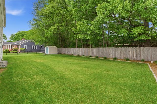 35 Superior View Boulevard, North Providence, RI 02911