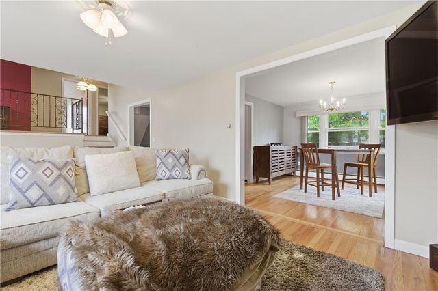 35 Superior View Boulevard, North Providence, RI 02911
