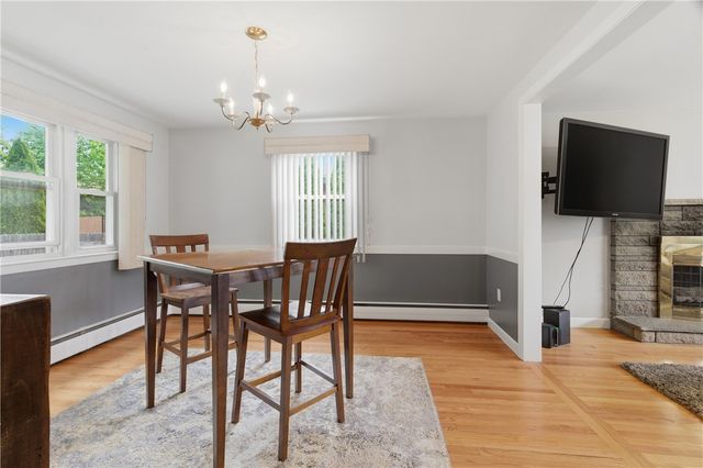 35 Superior View Boulevard, North Providence, RI 02911