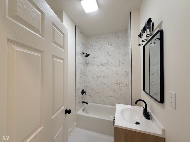 941 W 25th Street, Indianapolis, IN 46208