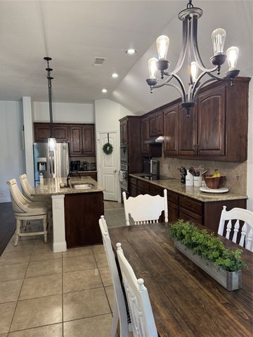 5809 Yellow Rose Court, Midlothian, TX 76065
