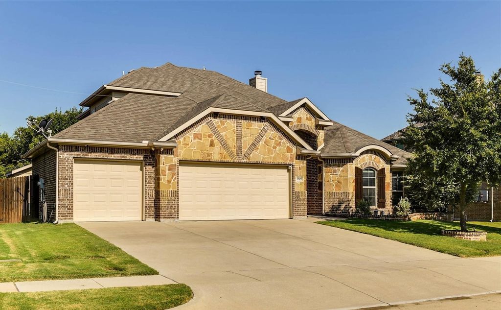 5809 Yellow Rose Court, Midlothian, TX 76065