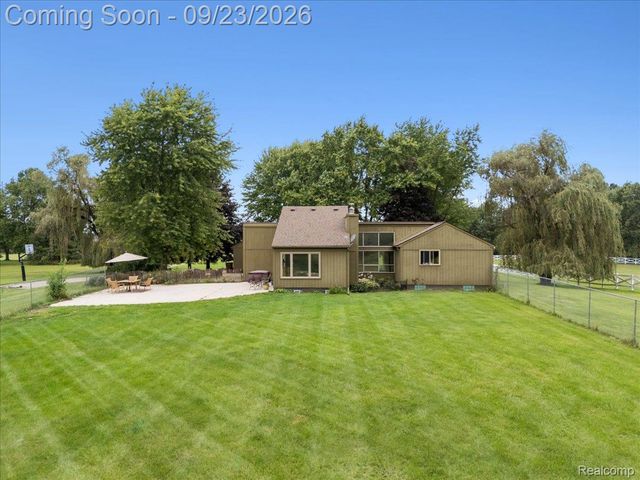15681 Arnold Road, Unadilla Township, MI 48137