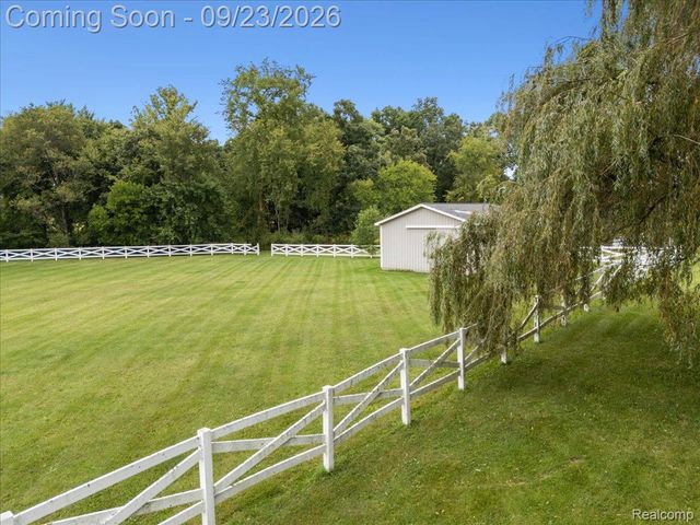 15681 Arnold Road, Unadilla Township, MI 48137
