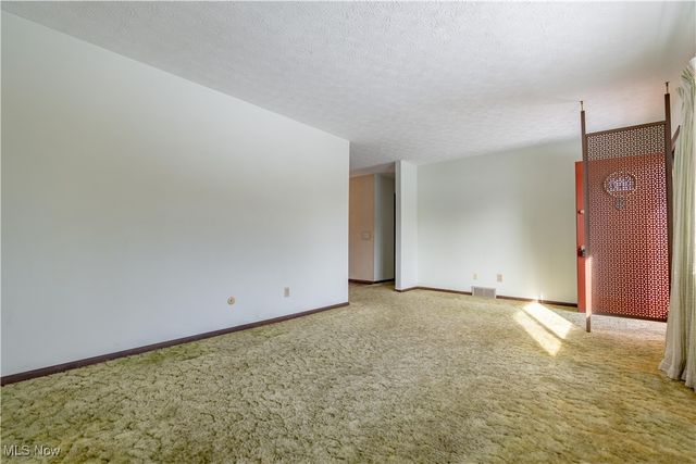 8695 Lansdale Avenue NW, North Canton, OH 44720