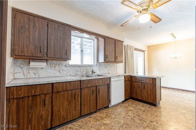 8695 Lansdale Avenue NW, North Canton, OH 44720