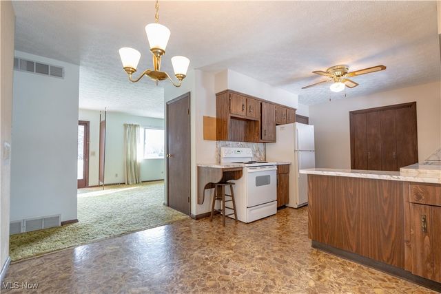 8695 Lansdale Avenue NW, North Canton, OH 44720