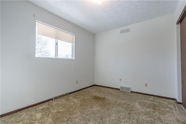 8695 Lansdale Avenue NW, North Canton, OH 44720