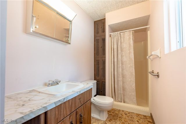 8695 Lansdale Avenue NW, North Canton, OH 44720