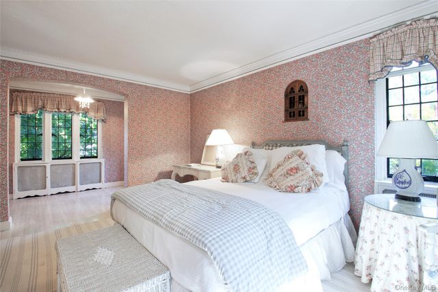 107 Bayview Road, Manhasset, NY 11030