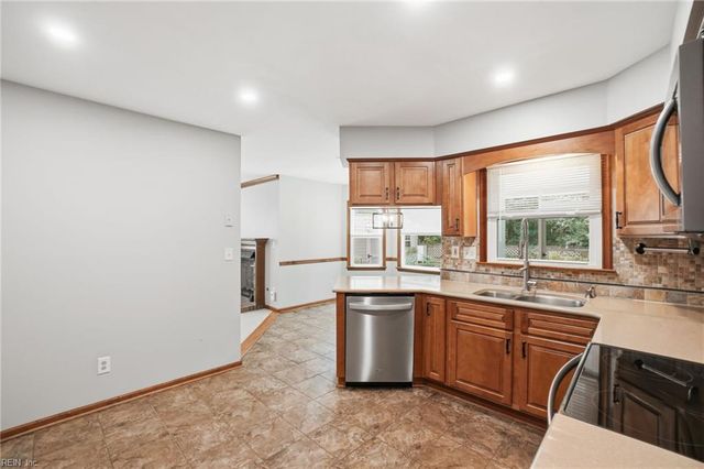 1252 Eagle WAY, Virginia Beach, VA 23456