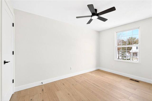 130 Fox Run Rd, Cranberry Twp, PA 16066