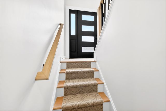 130 Fox Run Rd, Cranberry Twp, PA 16066