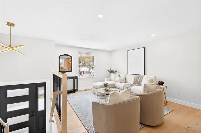 130 Fox Run Rd, Cranberry Twp, PA 16066