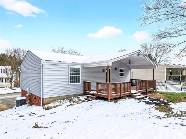 130 Fox Run Rd, Cranberry Twp, PA 16066