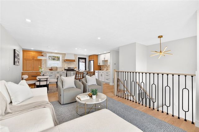 130 Fox Run Rd, Cranberry Twp, PA 16066