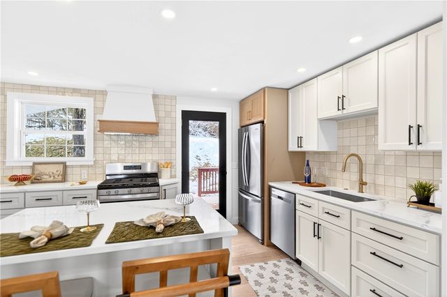 130 Fox Run Rd, Cranberry Twp, PA 16066