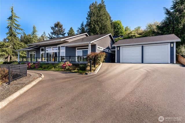 1253 Beach Drive E, Port Orchard, WA 98366