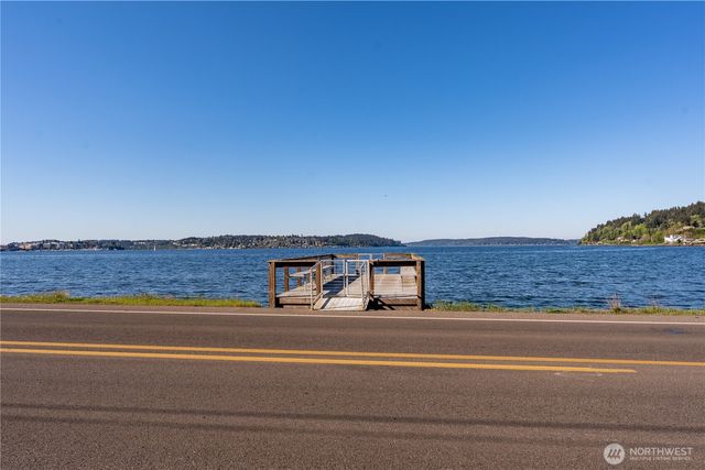 1253 Beach Drive E, Port Orchard, WA 98366