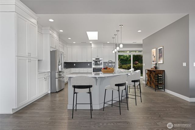 1253 Beach Drive E, Port Orchard, WA 98366