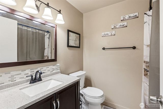 430 School Court SE, Lacey, WA 98503