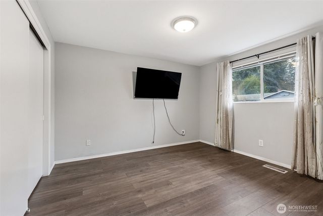 430 School Court SE, Lacey, WA 98503