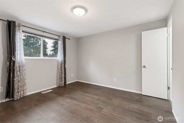 430 School Court SE, Lacey, WA 98503