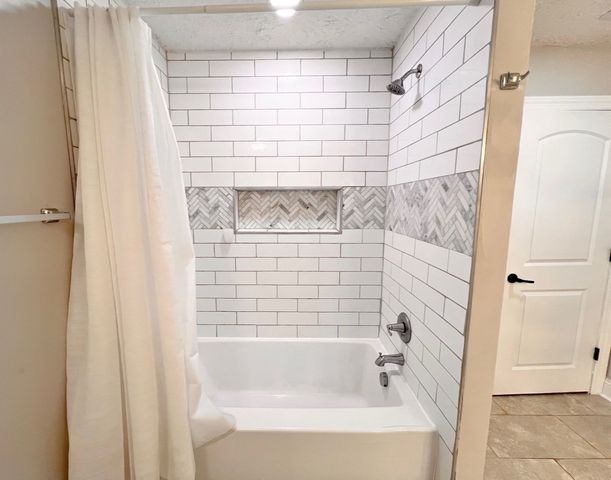 502 E Market St, Decherd, TN 37324