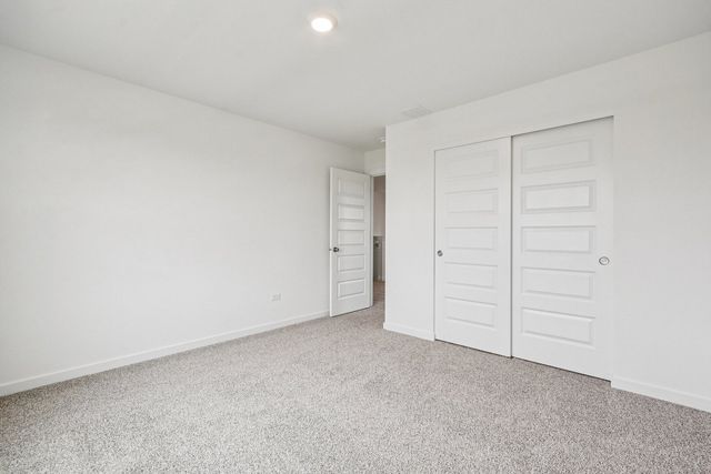 9946 Edgebrook Lane, Huntley, IL 60142