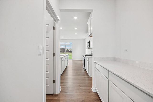 9946 Edgebrook Lane, Huntley, IL 60142