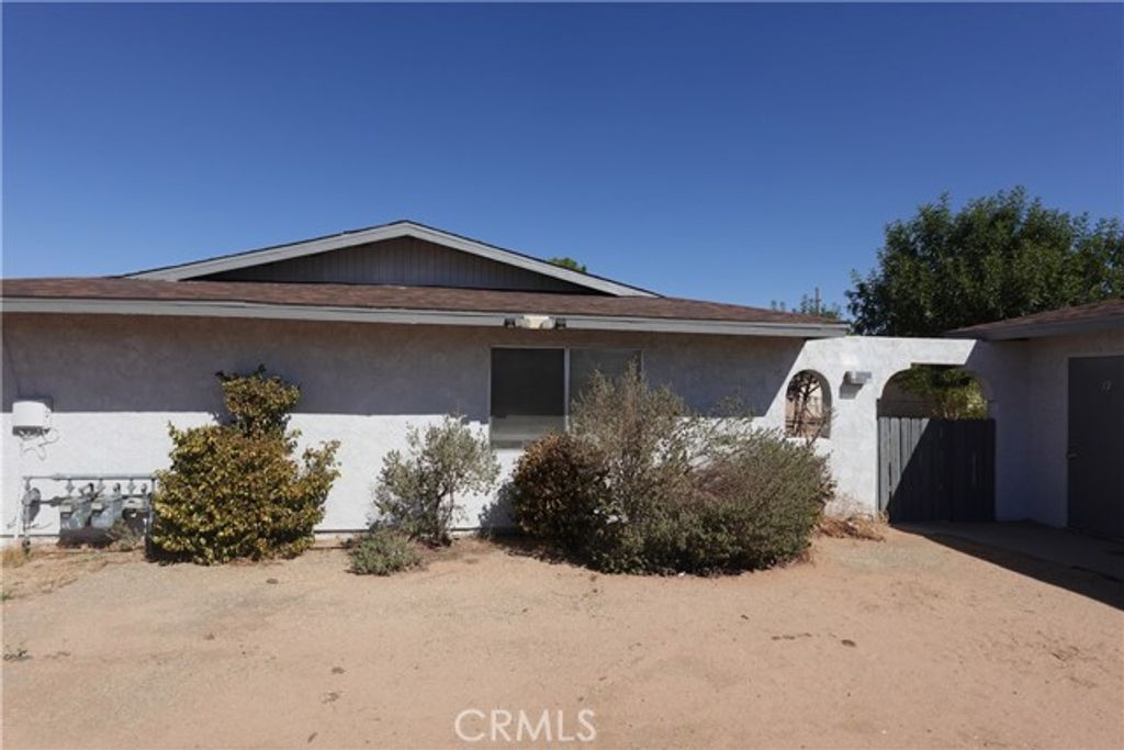 21336 LAGUNA Road, Apple Valley, CA 92308