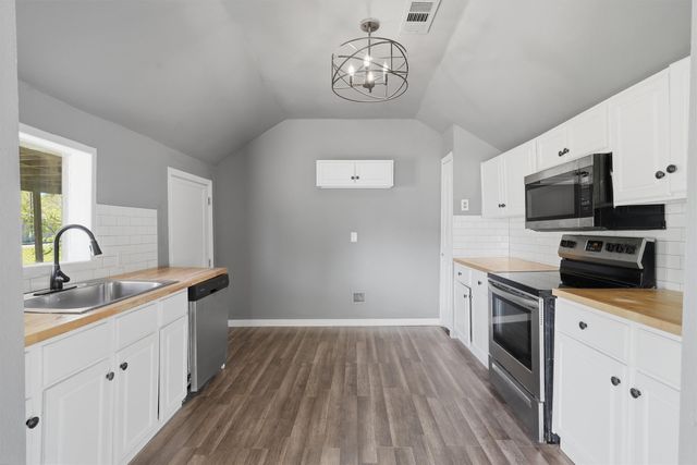 403 Elmo Street, Cleburne, TX 76031