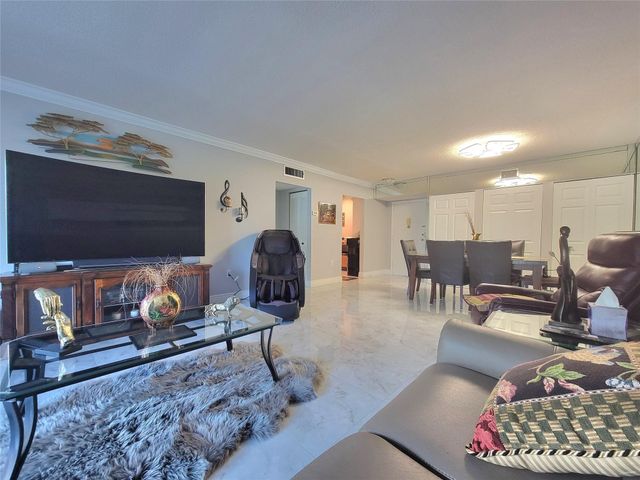 8260 SW 24TH Street 6214, North Lauderdale, FL 33068