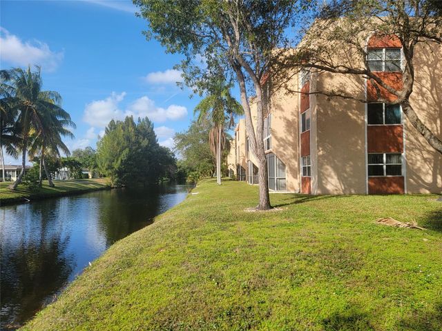 8260 SW 24TH Street 6214, North Lauderdale, FL 33068