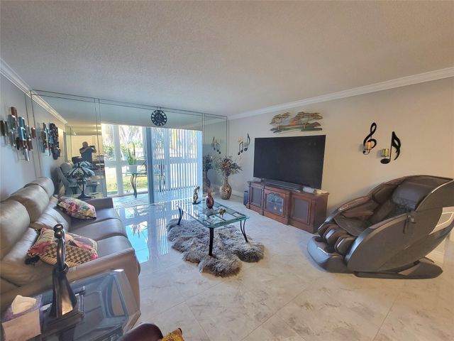 8260 SW 24TH Street 6214, North Lauderdale, FL 33068