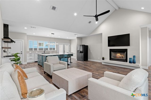 2204 Magnolia Drive, Round Rock, TX 78664