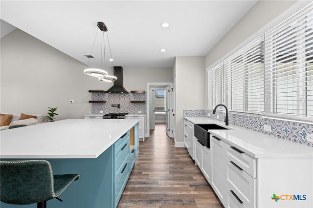 2204 Magnolia Drive, Round Rock, TX 78664